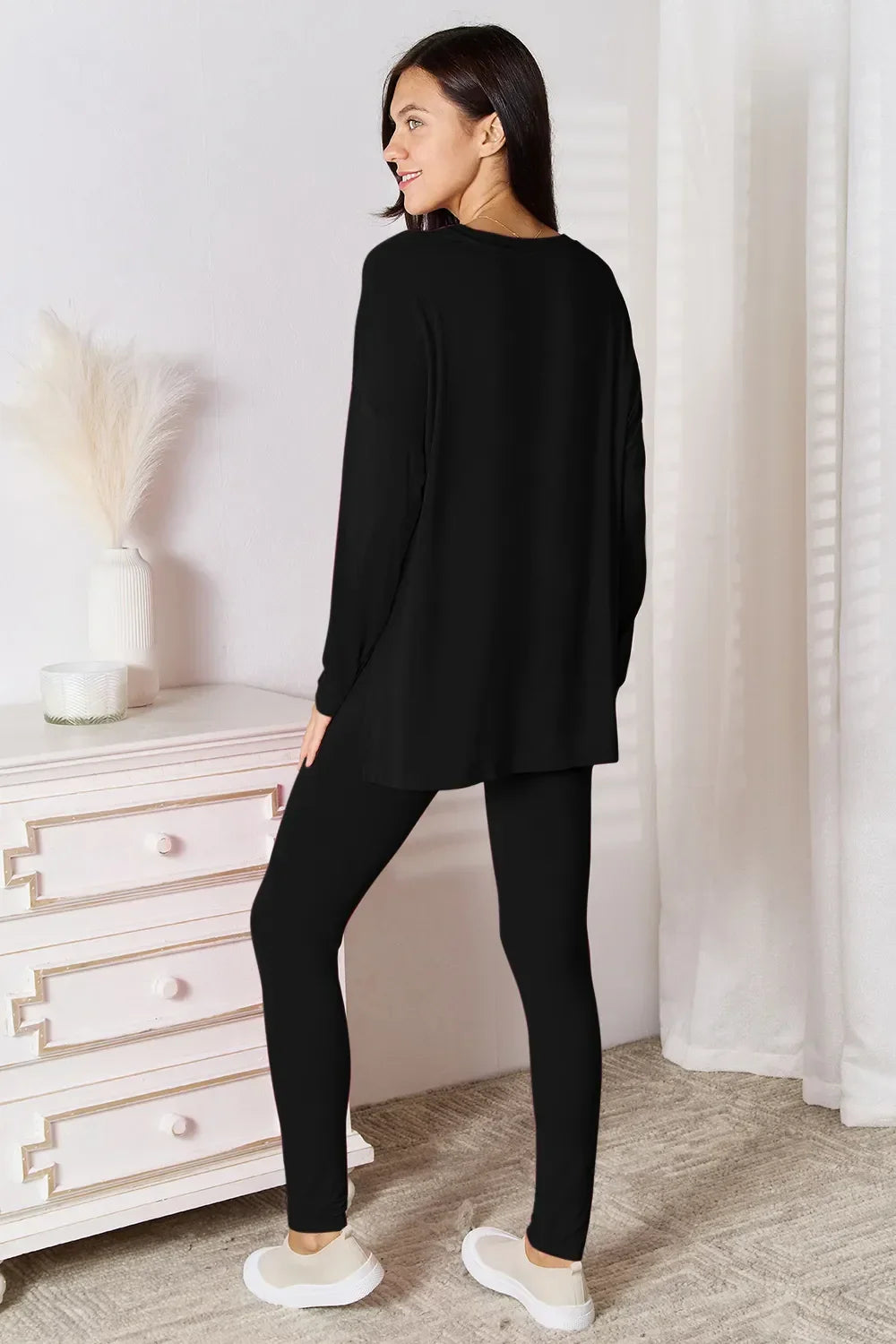 Basic Bae Bamboo Full Size V-Neck Long Sleeve Top and Pants Lounge Set - tif-shop24.de