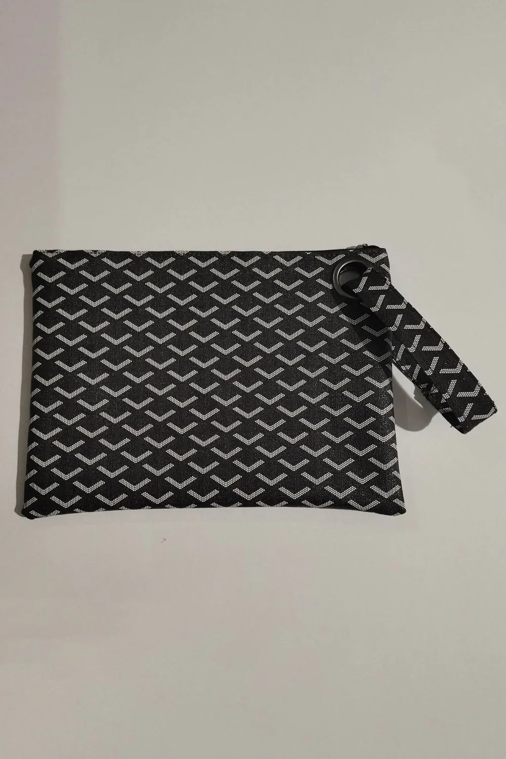 Carry Your Love Plaid Wristlet - tif-shop24.de