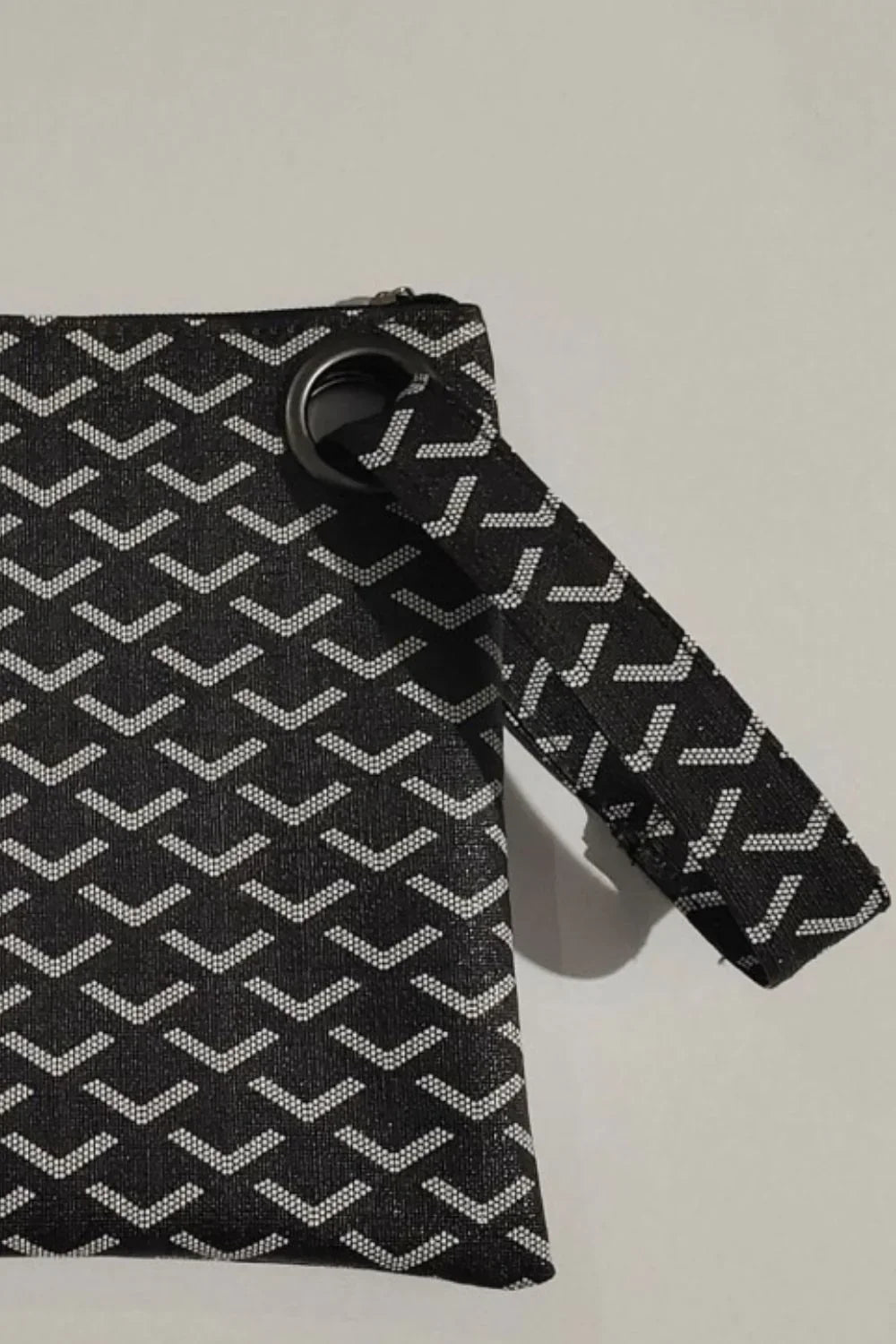 Carry Your Love Plaid Wristlet - tif-shop24.de