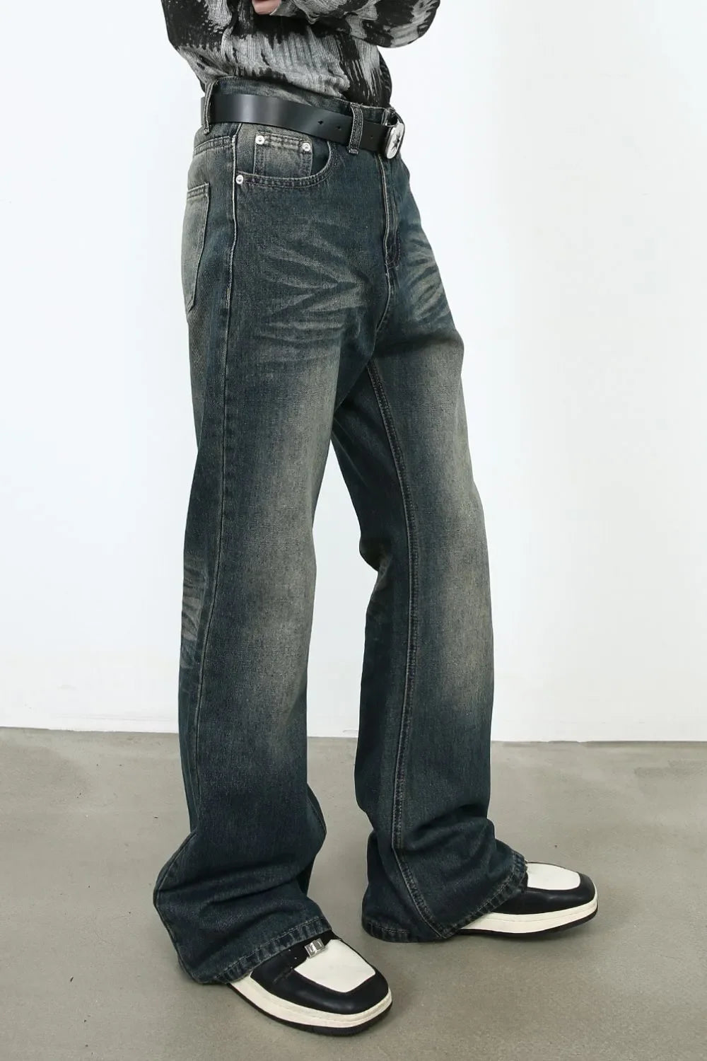Men's Pocketed Bootcut Jeans - tif-shop24.de