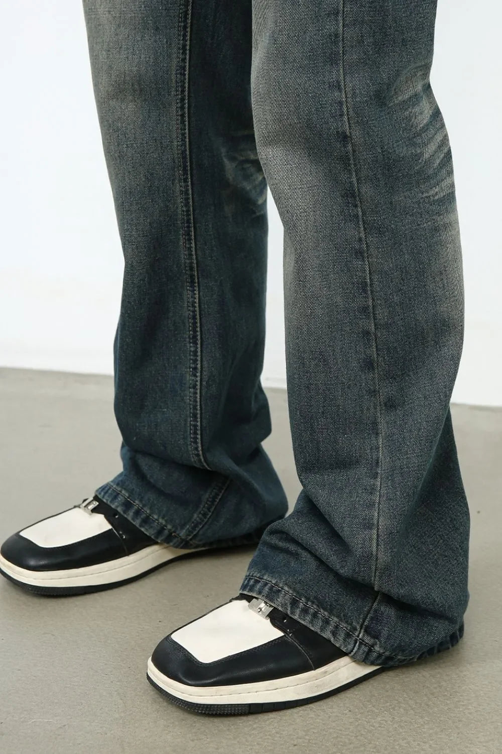 Men's Pocketed Bootcut Jeans - tif-shop24.de