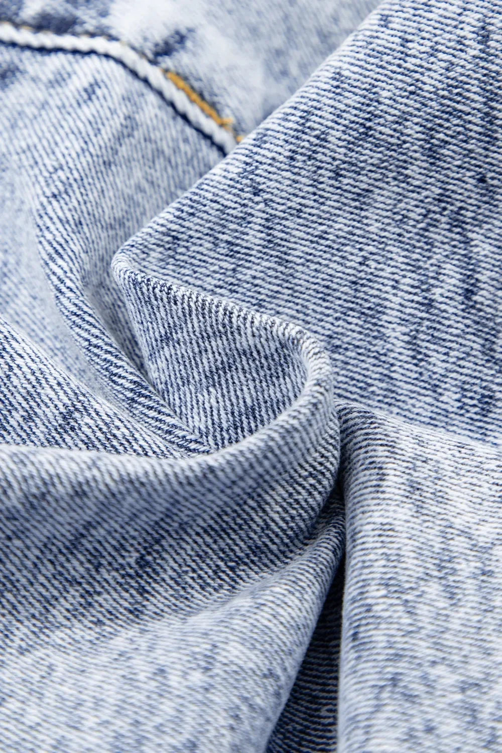 Rhinestone Light Wash Raw Hem High Waist Denim Shorts - tif-shop24.de