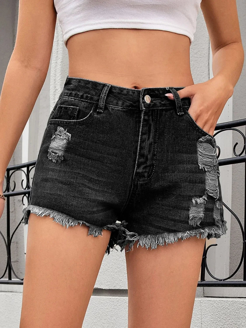 Distressed Raw Hem Denim Shorts - tif-shop24.de