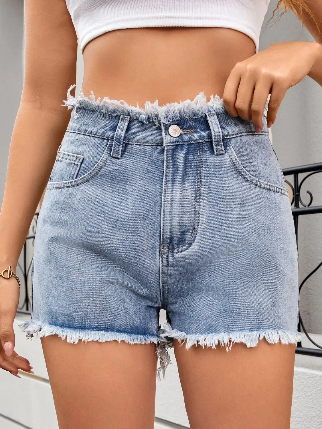 Washed Raw Hem Denim Shorts - tif-shop24.de