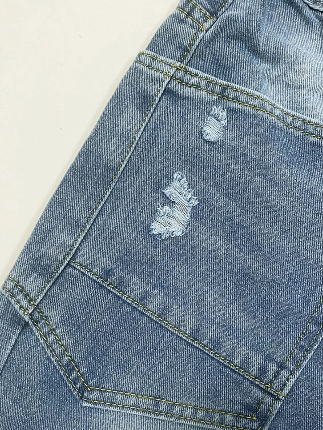 Distressed Jeans with Pockets - tif-shop24.de
