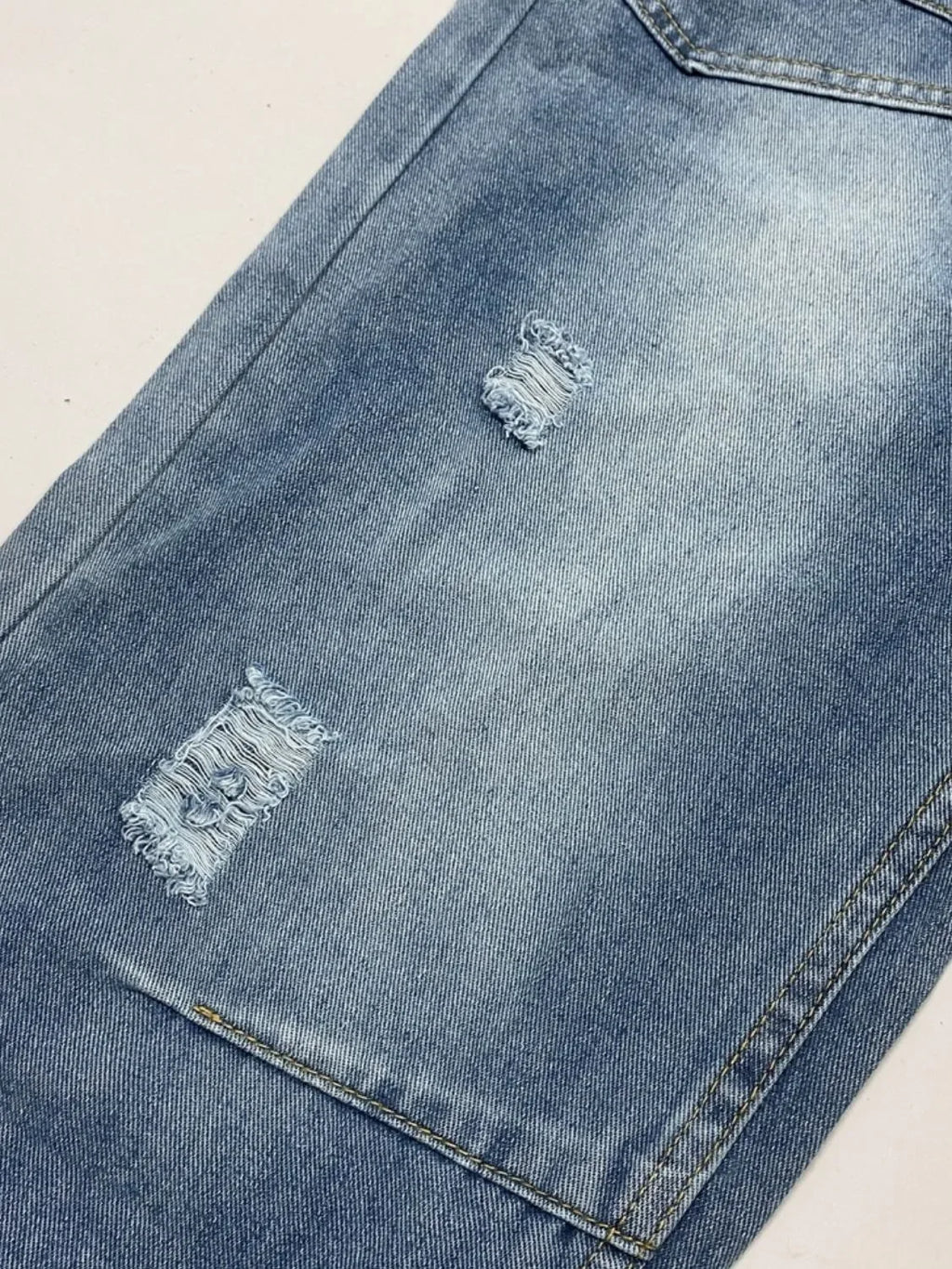 Distressed Jeans with Pockets - tif-shop24.de