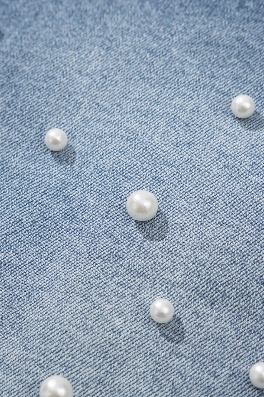 Pearl Beaded Raw Hem Wash Denim Shorts - tif-shop24.de