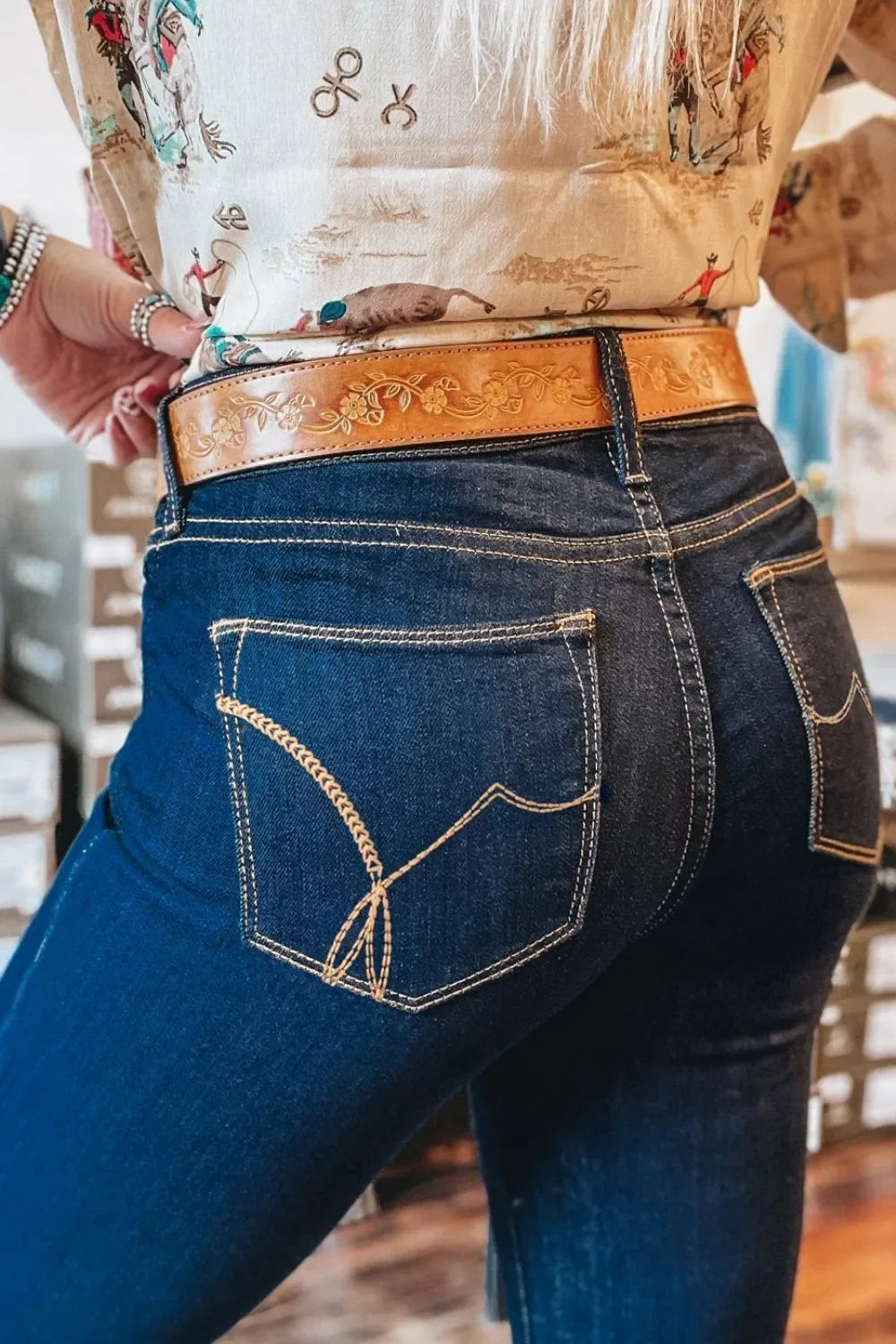 Center Seam Deep Wash Straight Jeans - tif-shop24.de