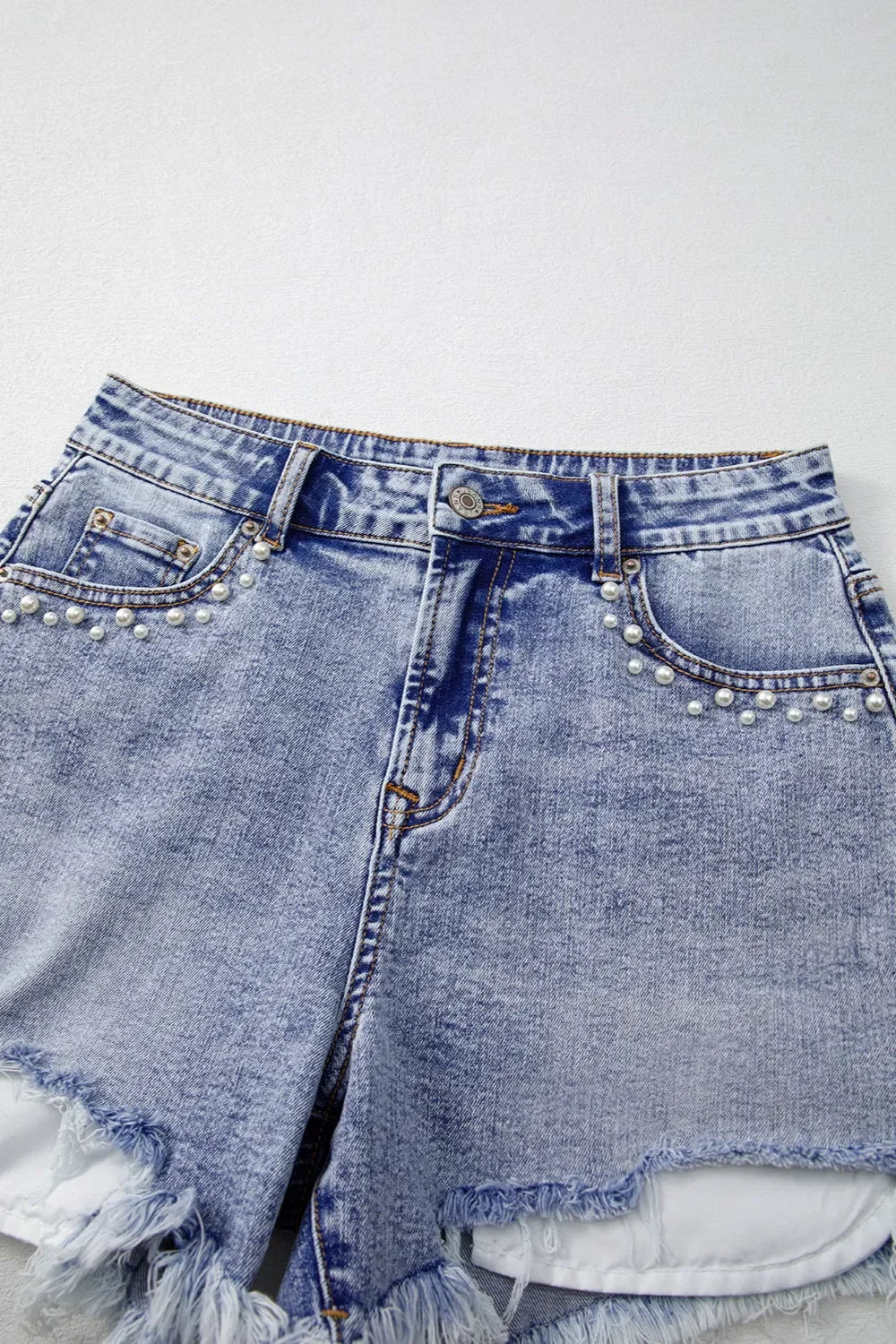 Pearl Studded Pockets Raw Hem Denim Shorts - tif-shop24.de