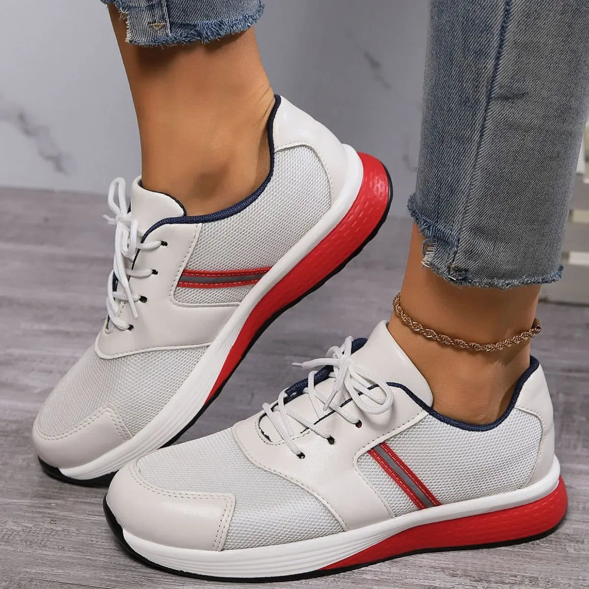 Round Toe Platform Sneakers - tif-shop24.de