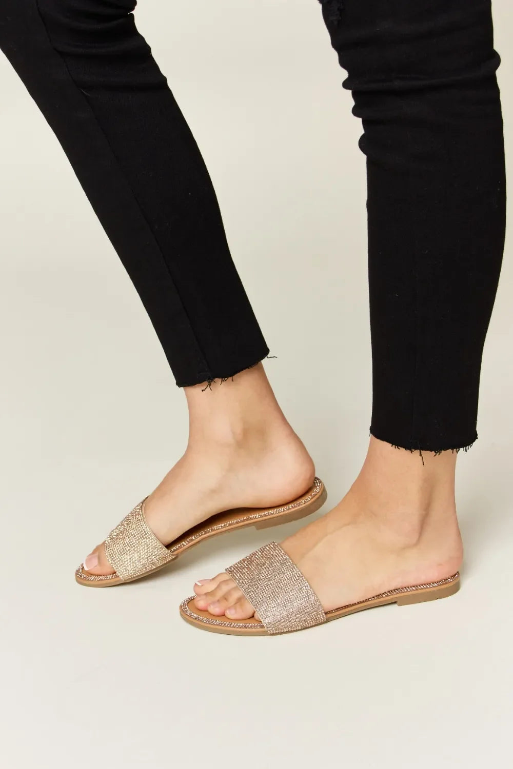WILD DIVA Rhinestone Open Toe Flat Sandals - tif-shop24.de