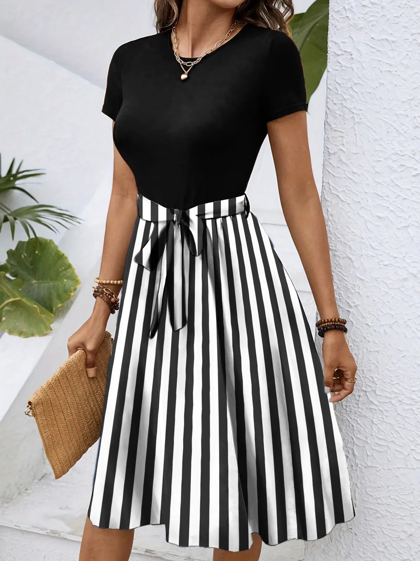 Striped Round Neck Short Sleeve Dress - tif-shop24.de