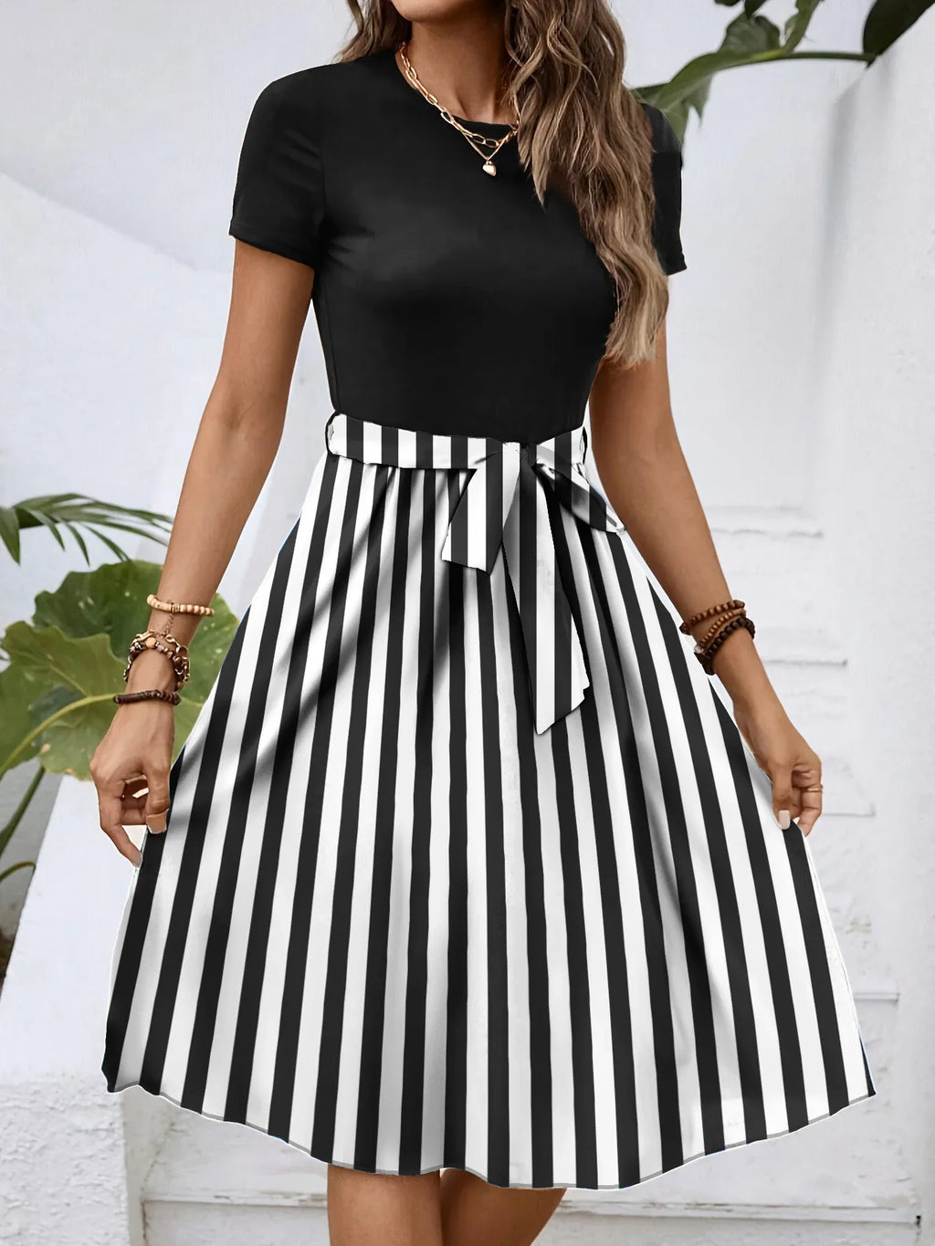 Striped Round Neck Short Sleeve Dress - tif-shop24.de