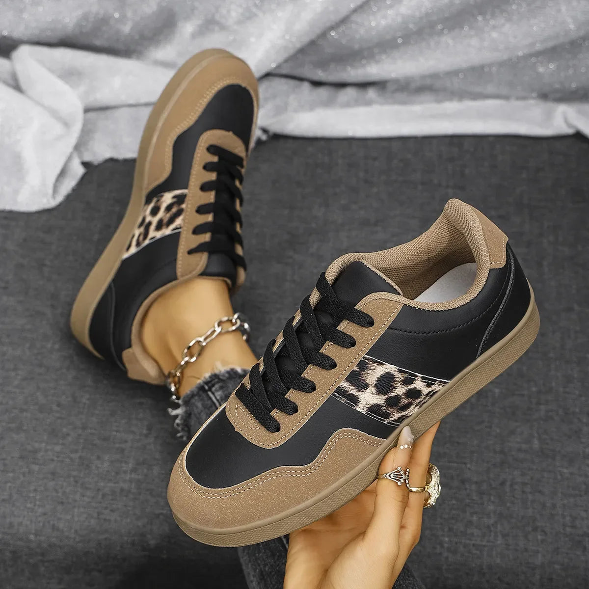 Leopard Lace Up Round Toe Sneakers - tif-shop24.de