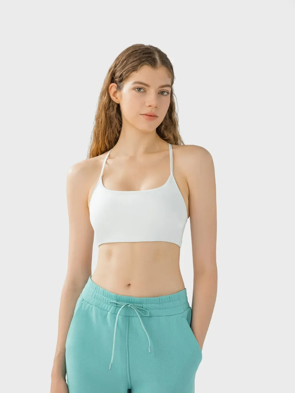 Millennia Crisscross Back Scoop Neck Active Cami with Detachable Chest Pads - tif-shop24.de