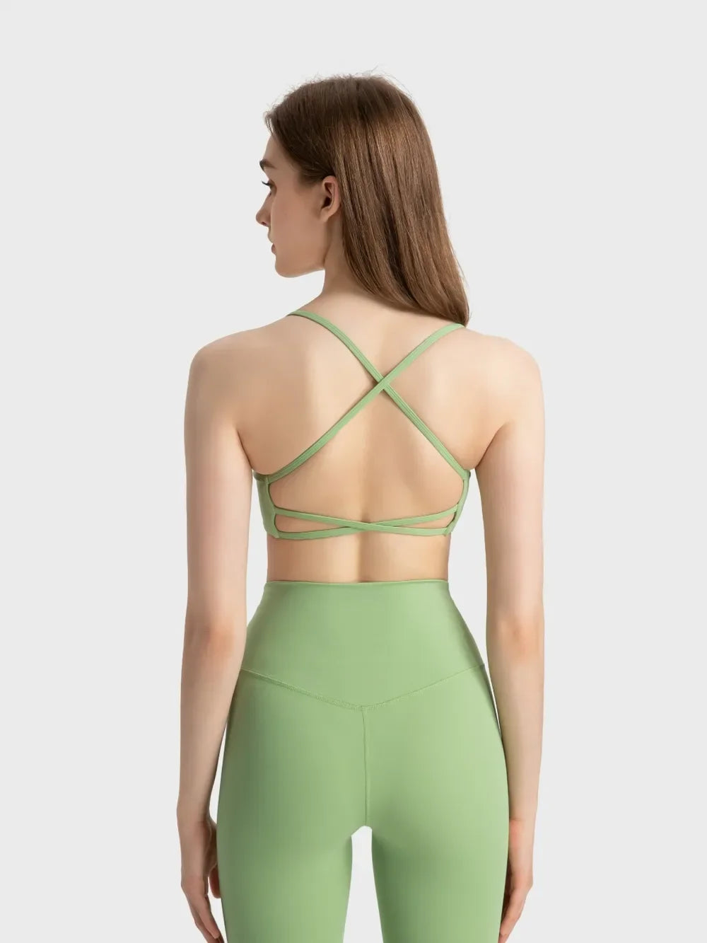 Millennia Crisscross Back Scoop Neck Active Cami with Detachable Chest Pads - tif-shop24.de