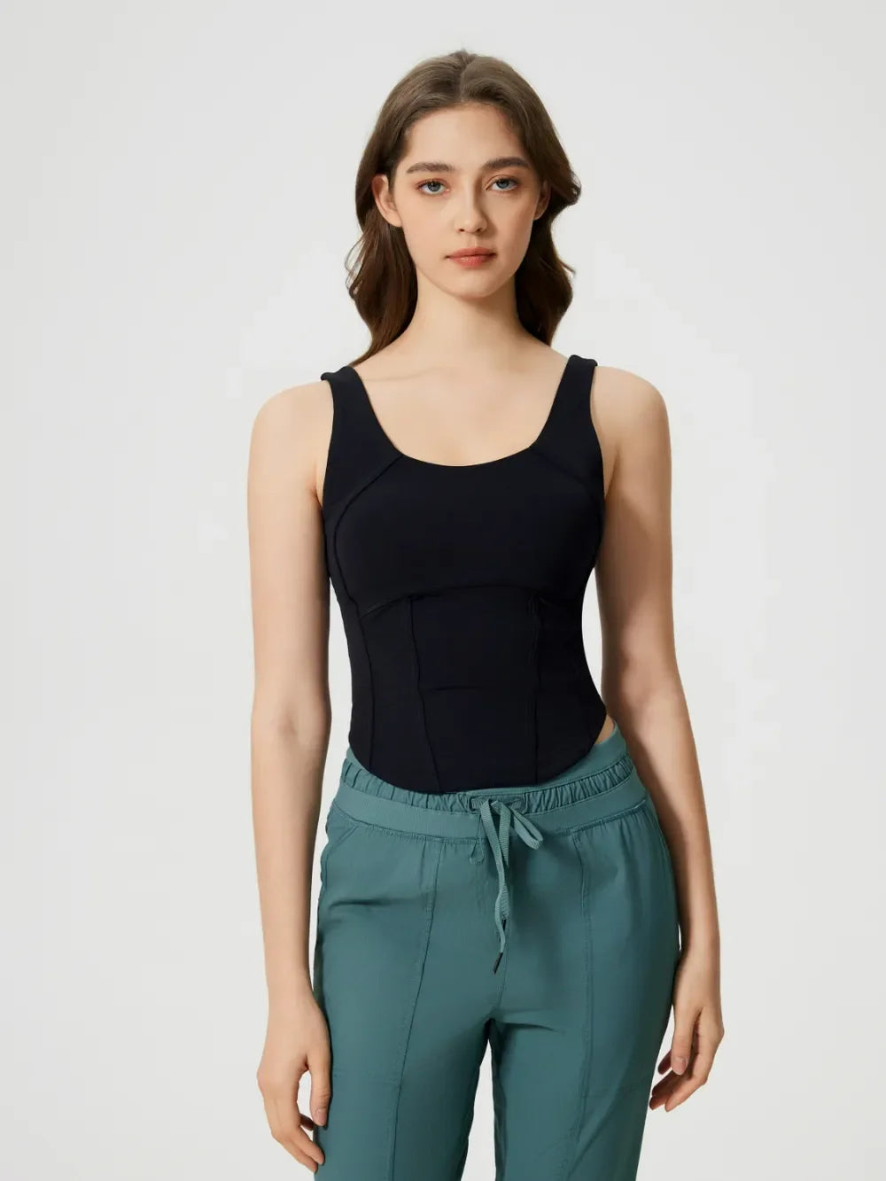 Millennia Round Neck Wide Strap Active Tank with Detachable Chest Pads - tif-shop24.de
