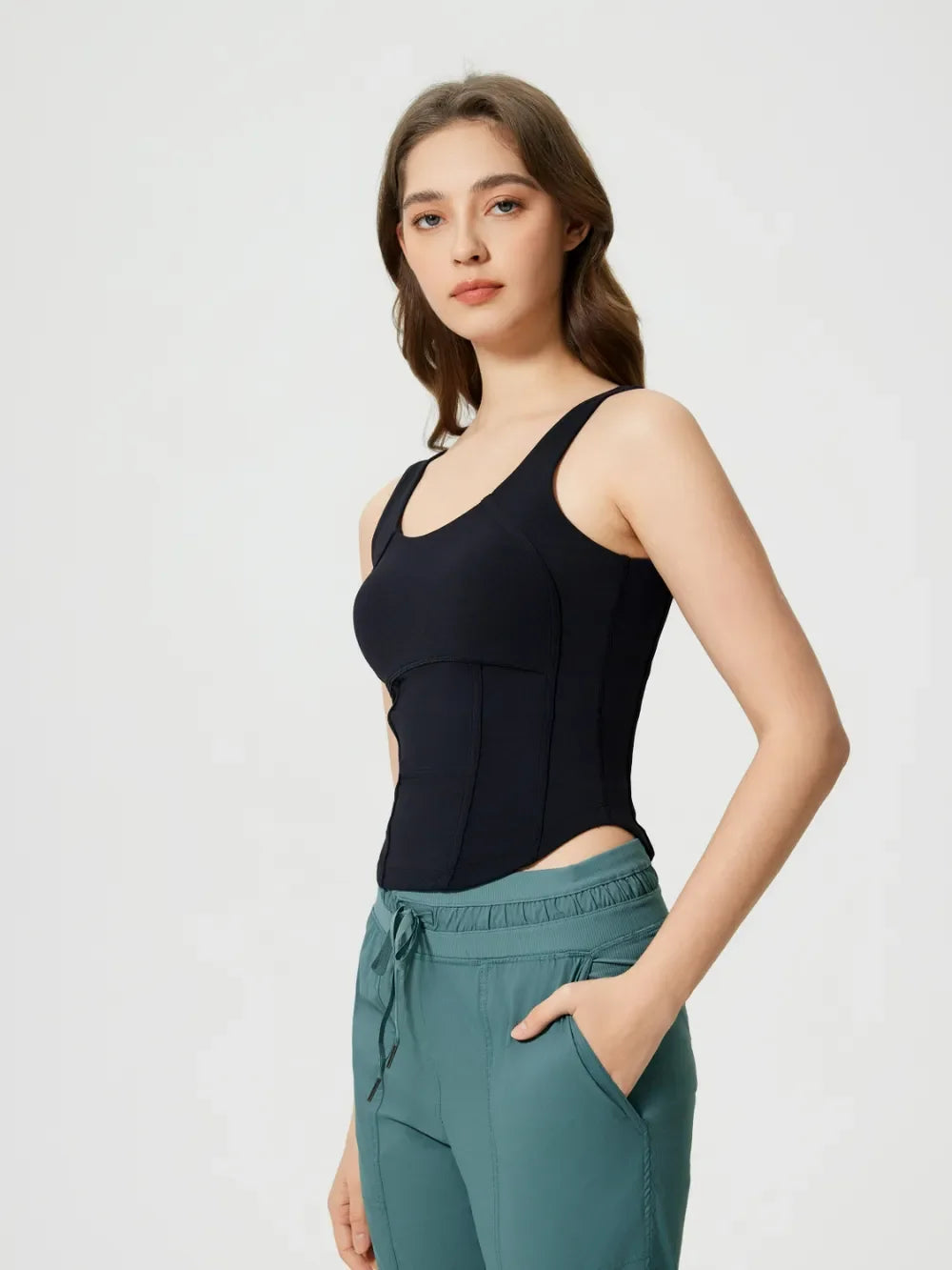 Millennia Round Neck Wide Strap Active Tank with Detachable Chest Pads - tif-shop24.de