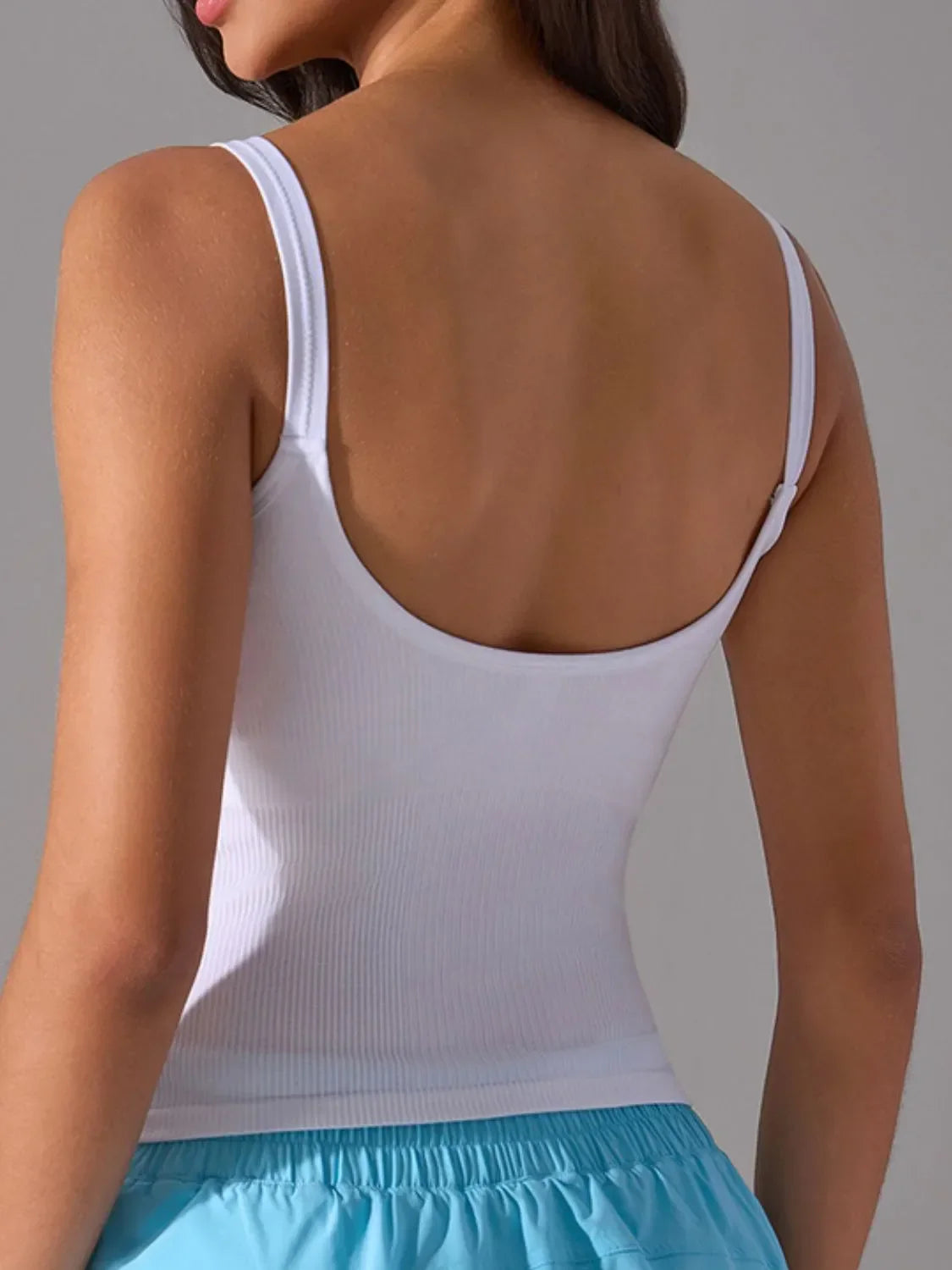 Scoop Neck Active Tank with Detachable Chest Pads - tif-shop24.de