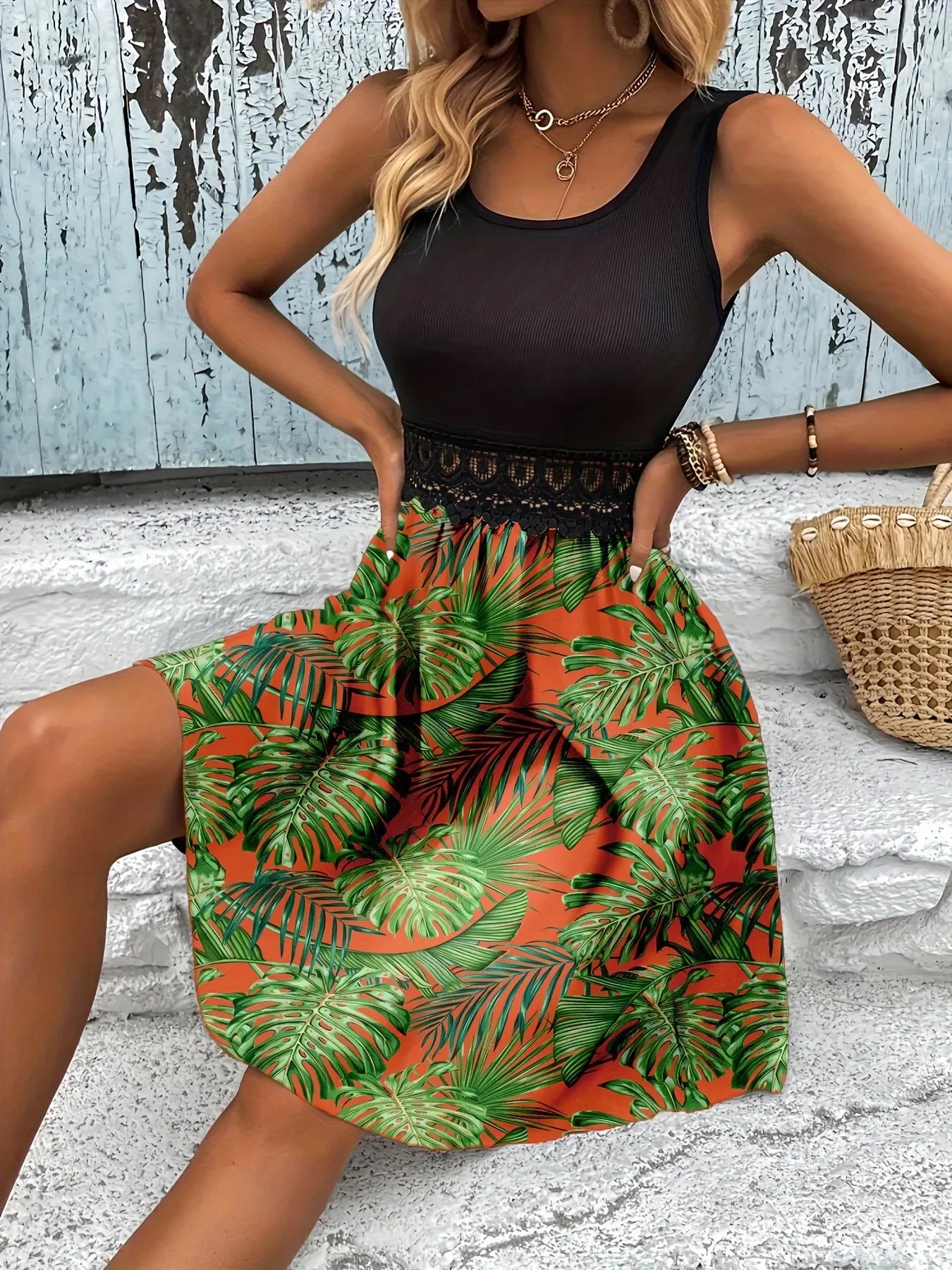 Tropical Print Sleeveless Summer Dress with Lace Waist Detail - tif-shop24.de