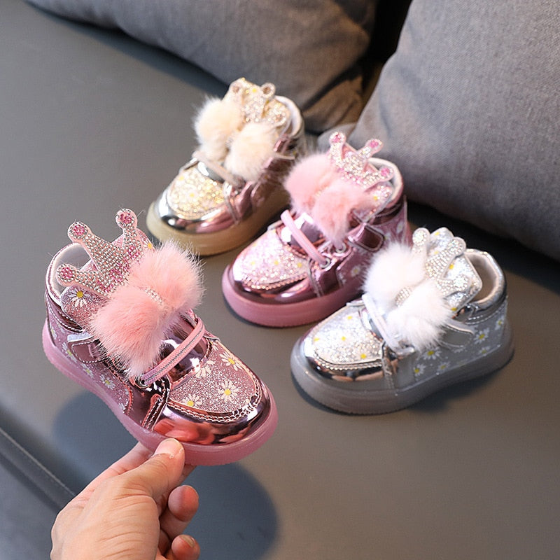 Baby LED Schuhe Schöne Mädchen Crown Turnschuhe Mit Led-leuchten Kinder Jungen Mädchen Glowing tif-shop24.de