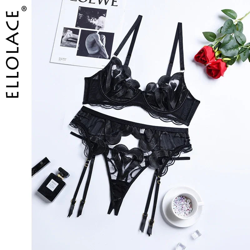 Sinnliches Spitzen Dessous mit Push Up BH 3 teiliges Set | tif-shop24.de