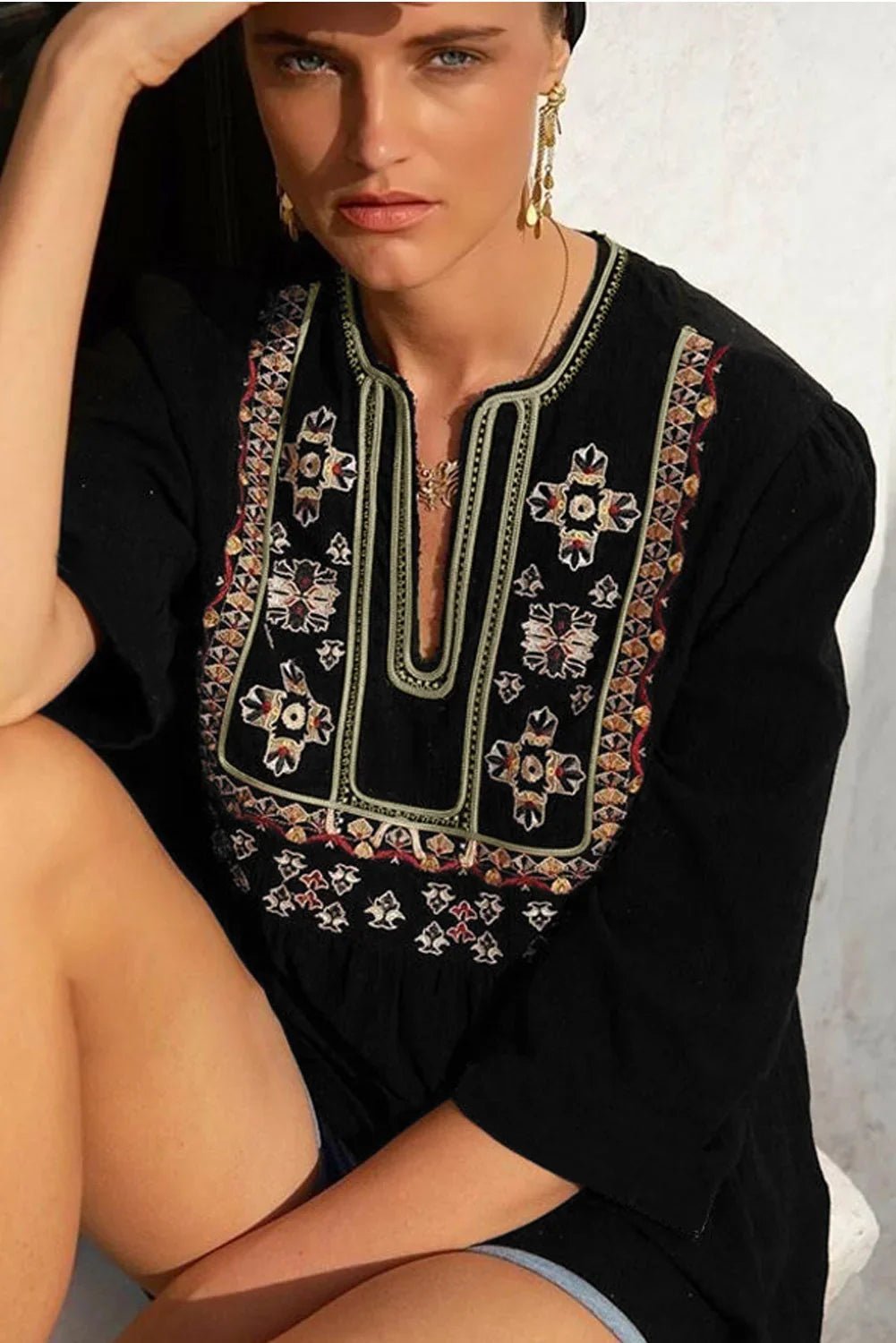 Gestickte Plissee-Bluse mit 3/4-Ärmeln – Elegant & Vielseitig | tif-shop24.de