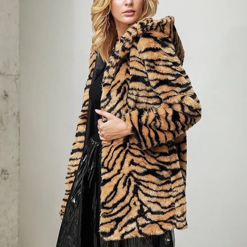 Herbst Winter Neue Nachahmung Pelzmantel Weibliche Lange Leopard Mantel Mit Kapuze Koreanische Große Größe 4XL Frauen Faux Pelz Jacke | tif-shop24.de