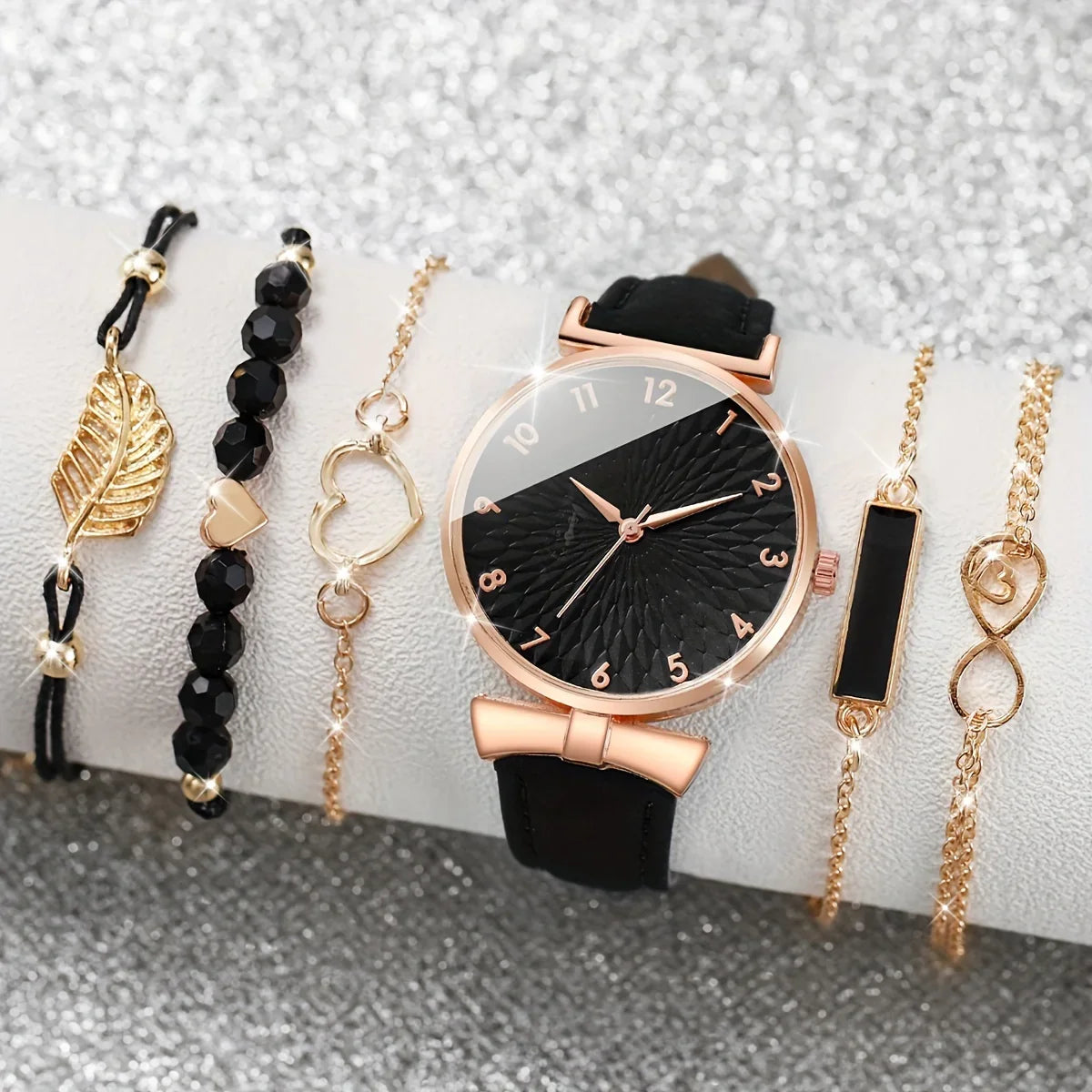 6er-Set Damenrundzeiger-Quarzuhr mit PU-Lederarmband und 5 Herzblatt-Armbändern – Geschenkidee | tif-shop24.de