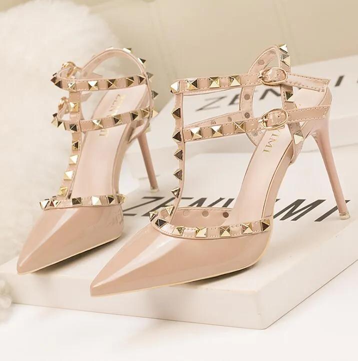 Römische Mode Niet Sandalen | tif-shop24.de