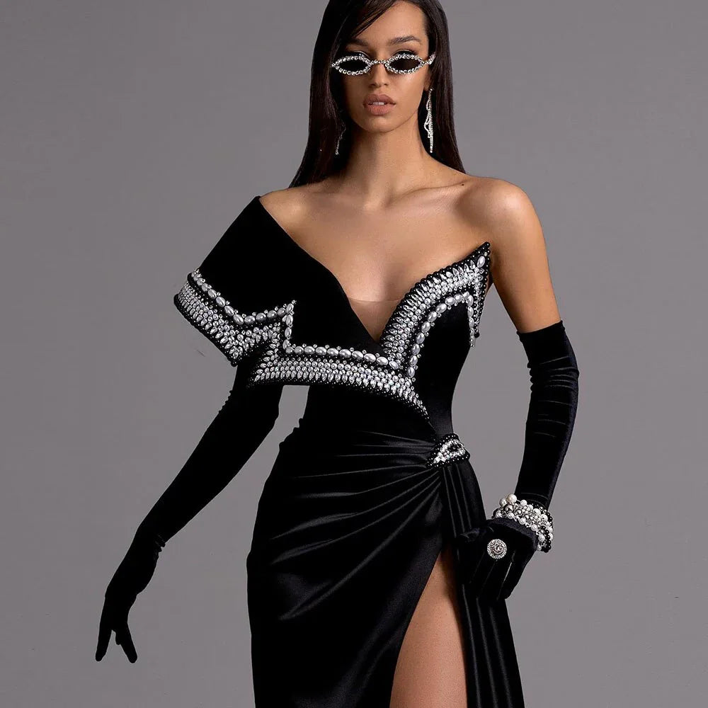 Velour Meerjungfrau Abendkleid – Luxus One‑Shoulder mit Perlen, Schwarz, Seitenschlitz | tif-shop24.de